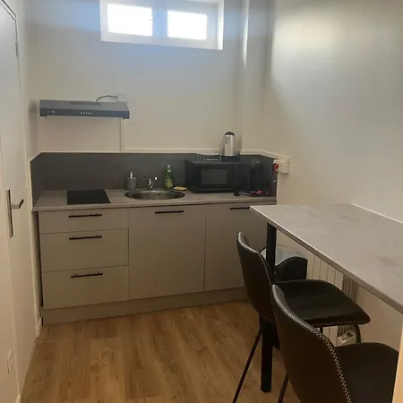 La 7 Apartment